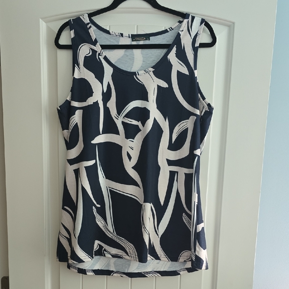 Stylish Navy and White Graphic Tank Top - Picture 1 of 3